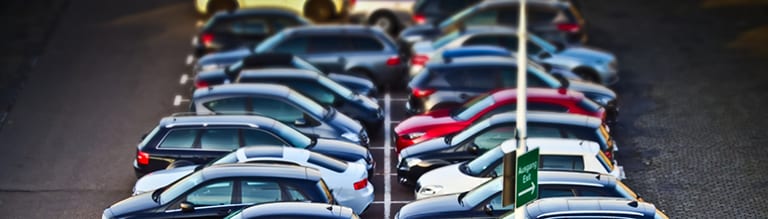 Parkeren bij het vliegveld