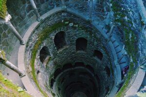 initiation well Quinta da Regaleira Portugal