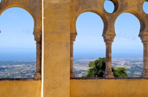 Bogen bij het Palacio de Pena in Sintra