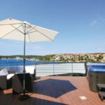 Vakantiewoning aan het water terras