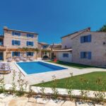 Vakantiewoning voor de hele familie tuin