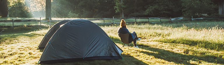 Kamperen bij mensen in de achtertuin