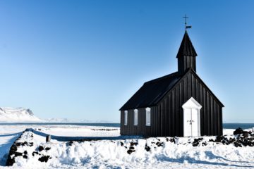 Het zwarte kerkje van Buðir