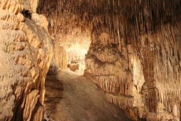 Cuevas del Drach