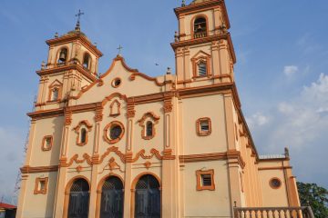 Sint-Jacobus en Onze-Lieve-Vrouw van de Pilaar Kathedraal